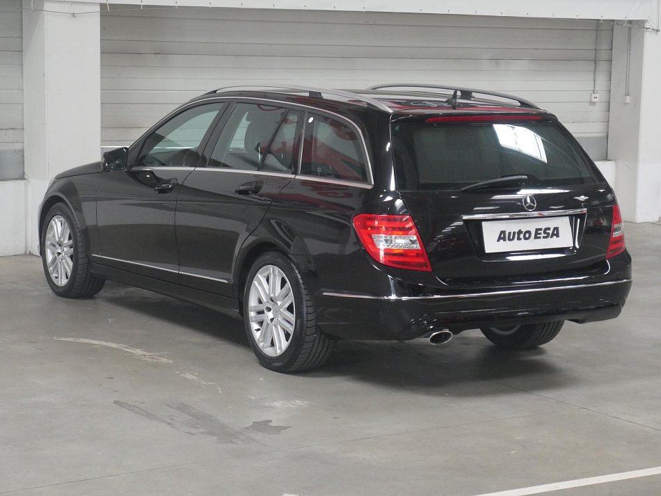 Mercedes-Benz Třída C 2.2CDi  C220