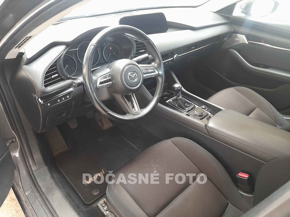 Mazda 3 2.0i 