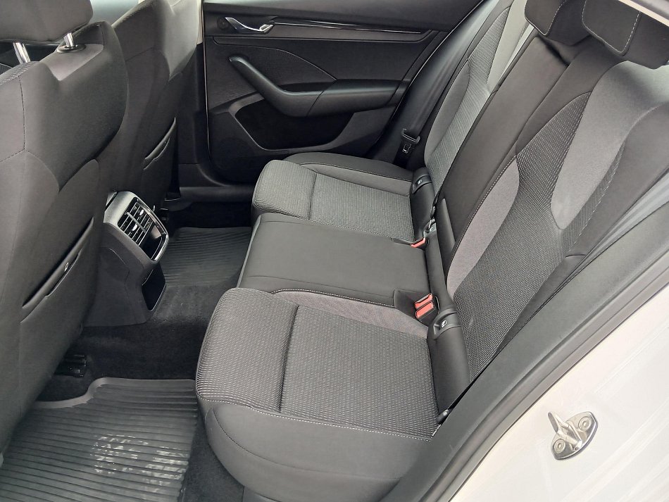Škoda Octavia IV 1.5 TSi 