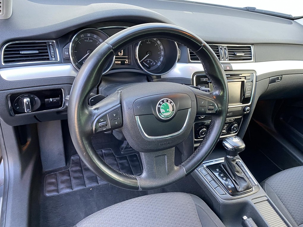 Škoda Superb II 2.0 TDi Elegance