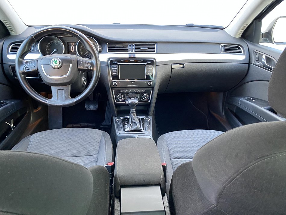 Škoda Superb II 2.0 TDi Elegance