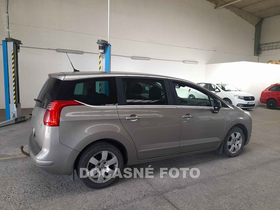 Peugeot 5008 1.6VTi 