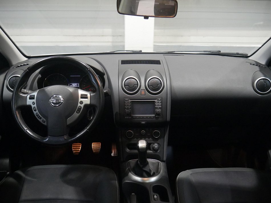 Nissan Qashqai 1.6i 