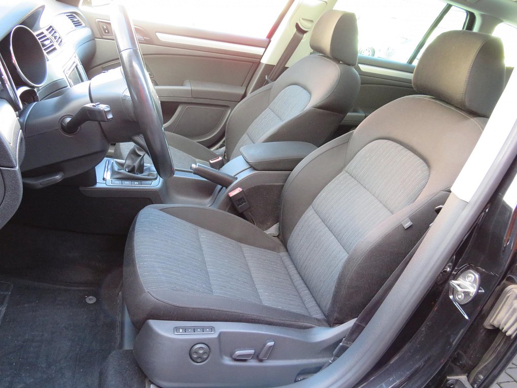 Škoda Superb II 2.0 TDi Elegance