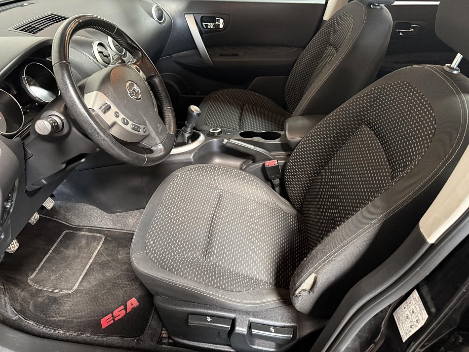 Nissan Qashqai 2.0i  4x4