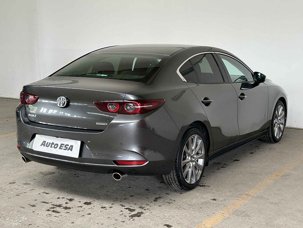 Mazda 3 2.0i 