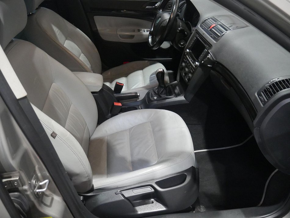 Škoda Octavia II 2.0 TDi  4x4