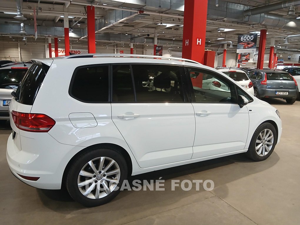 Volkswagen Touran 2.0 TDi 