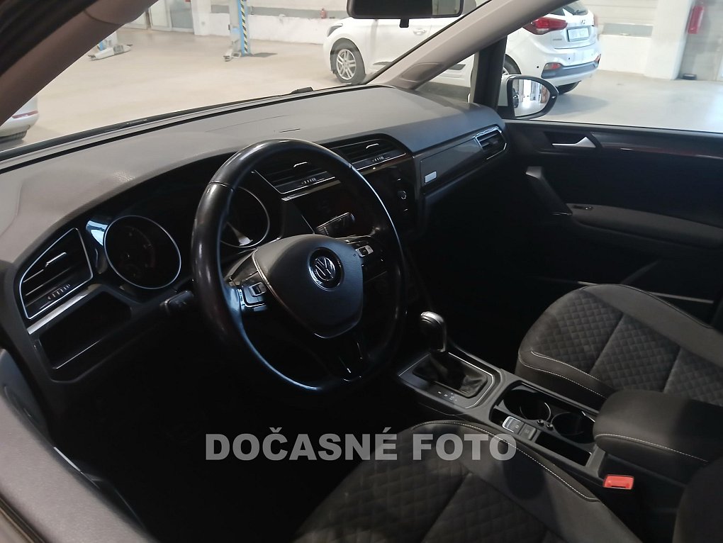 Volkswagen Touran 2.0 TDi 