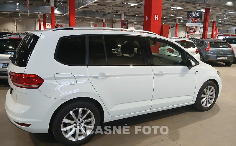 Volkswagen Touran 2.0 TDi 