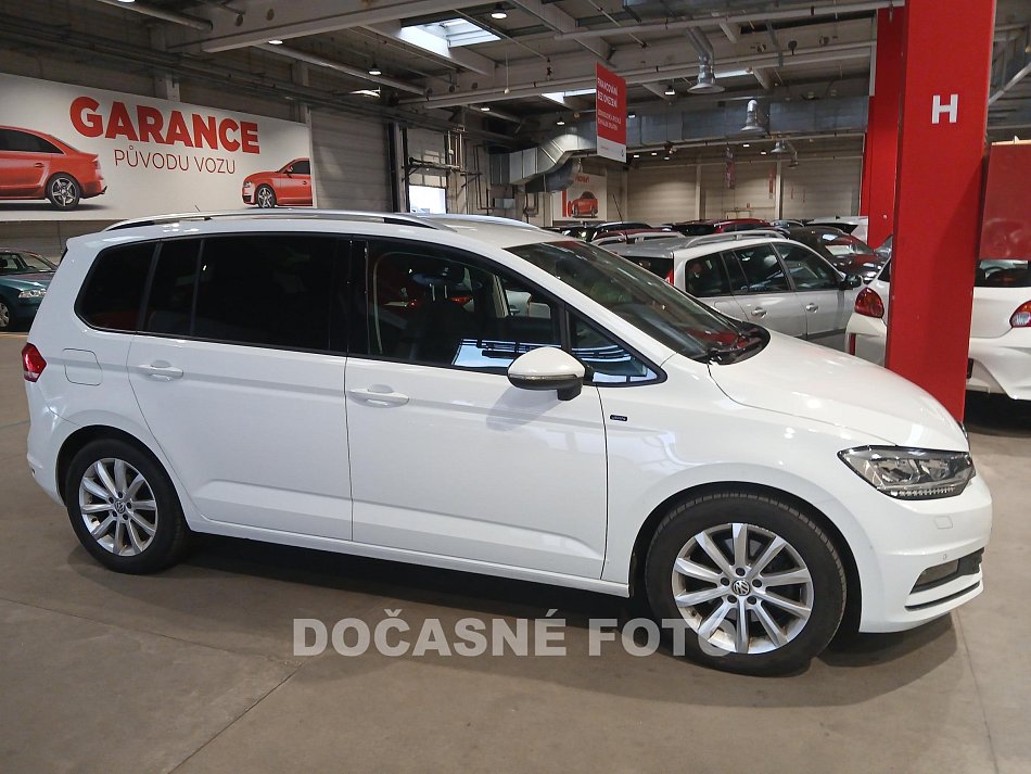 Volkswagen Touran 2.0 TDi 