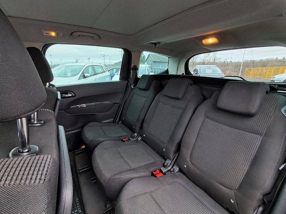 Peugeot 5008 1.6 HDi 
