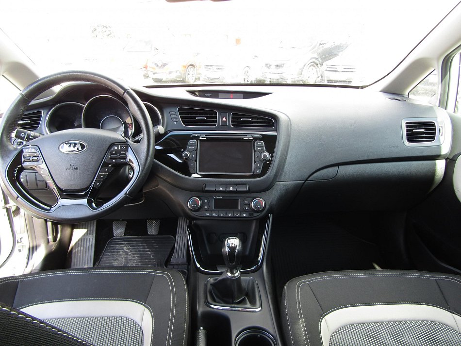Kia Ceed 1.6 GDi 