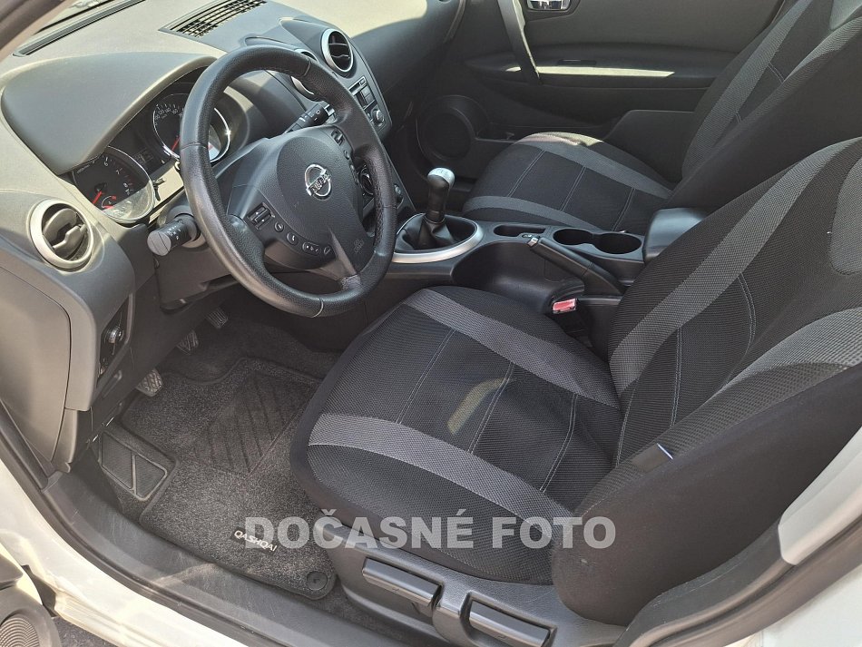 Nissan Qashqai 1.6i 