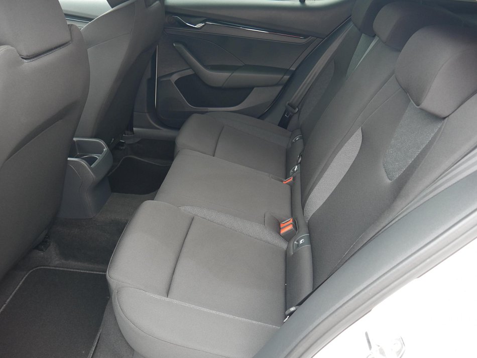 Škoda Octavia IV 2.0 TDi Active