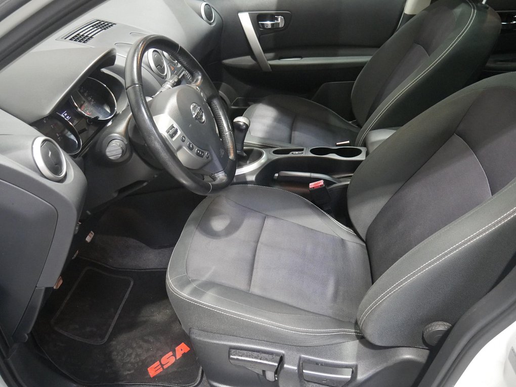 Nissan Qashqai 1.6i 