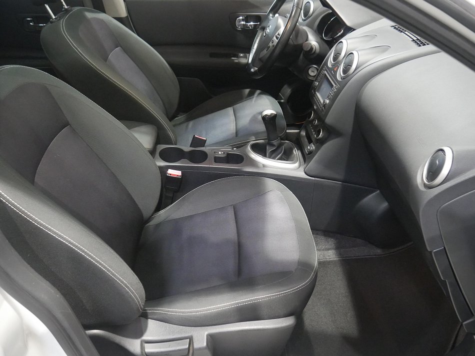 Nissan Qashqai 1.6i 