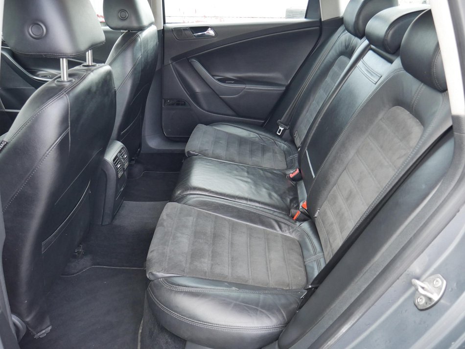 Volkswagen Passat 2.0 TDi 