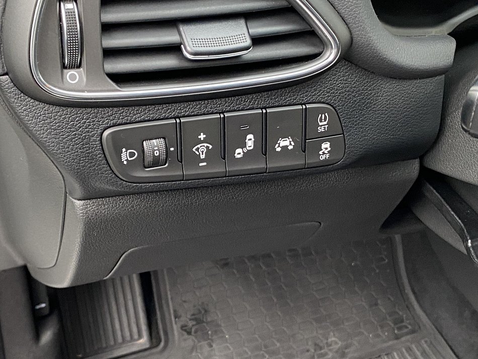 Hyundai I30 1.4 T-GDi  All Inclusive