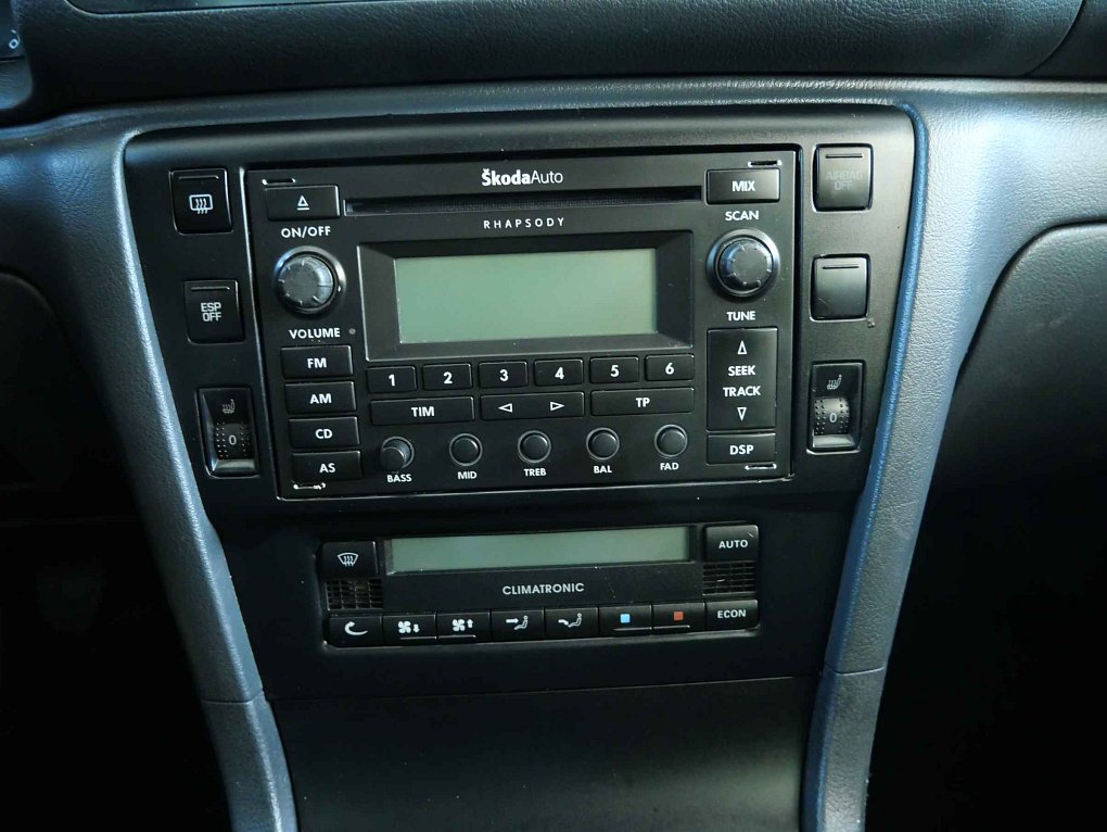 Škoda Superb 1.8 T Elegance