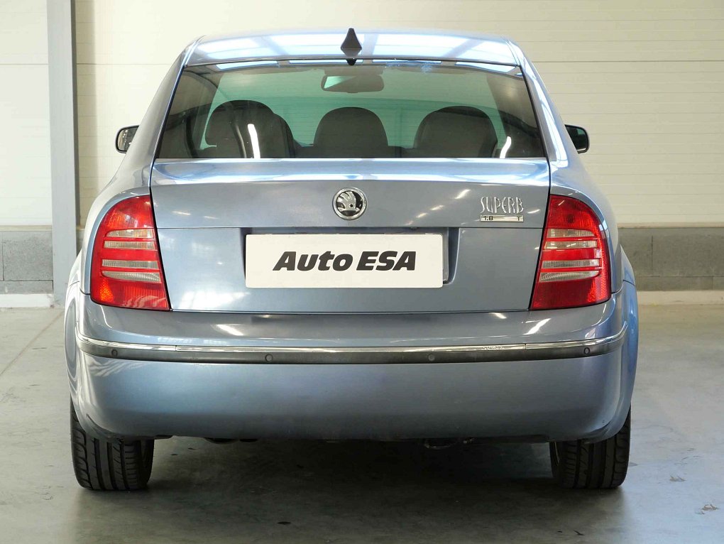 Škoda Superb 1.8 T Elegance