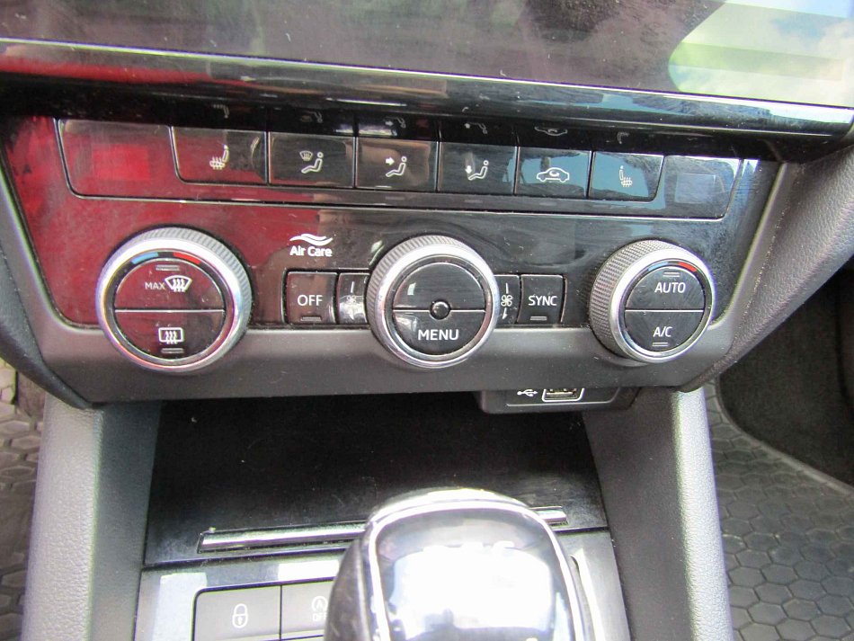 Škoda Octavia III 2.0 TDi  4x4