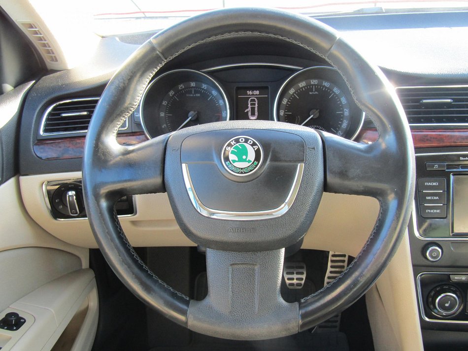 Škoda Superb II 2.0TDI Elegance