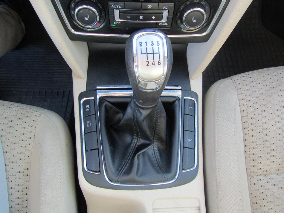 Škoda Superb II 2.0TDI Elegance