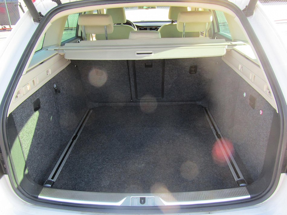 Škoda Superb II 2.0TDI Elegance