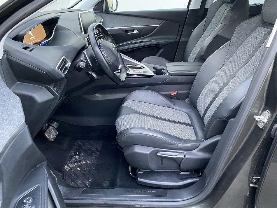 Peugeot 5008 1.5 HDi Allure