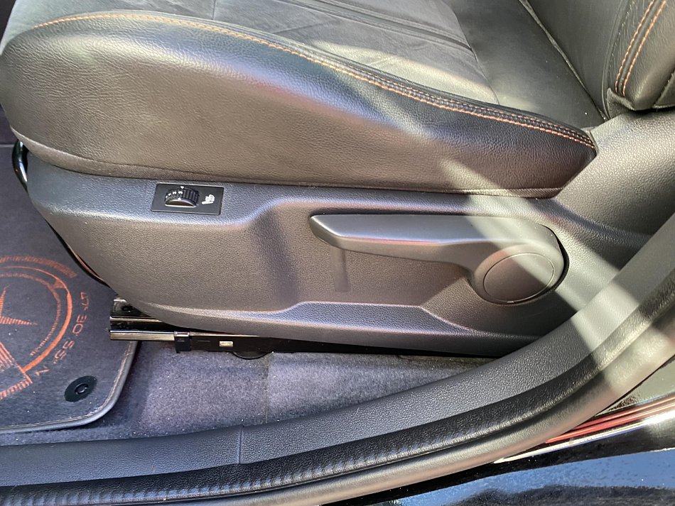 Peugeot 3008 1.2 PT Allure