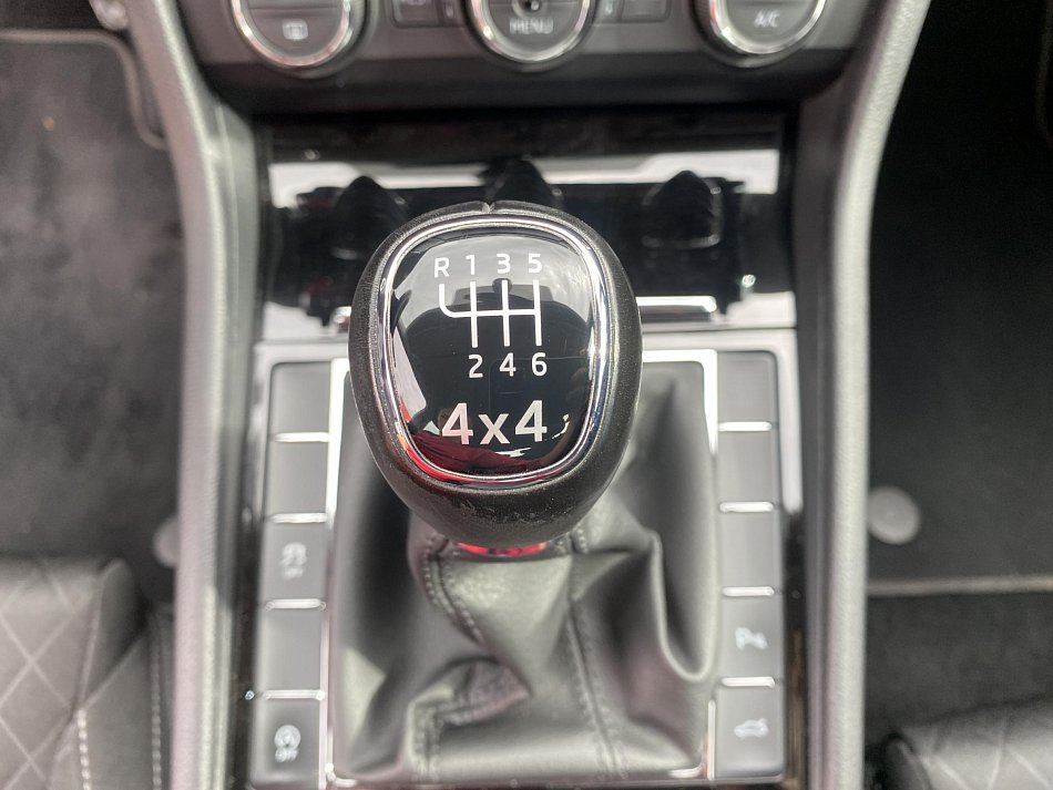 Škoda Superb III 2.0 TDi Style 4X4