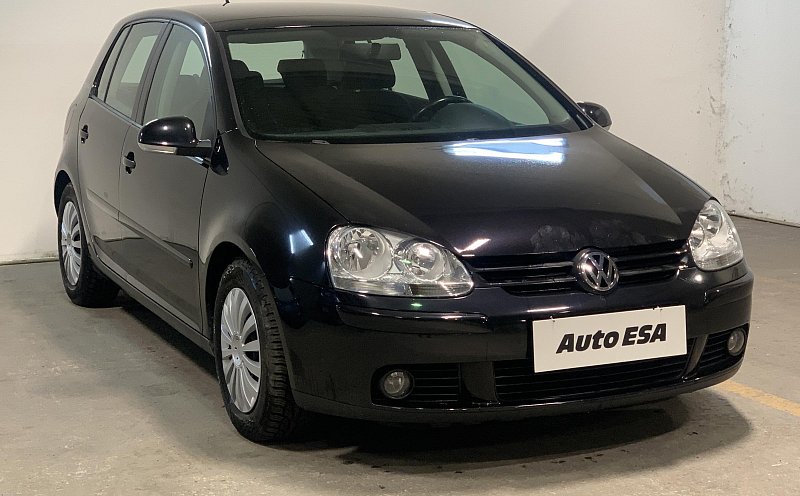 Volkswagen Golf 1.6 MPi Tour