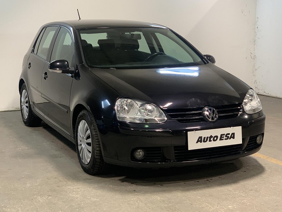 Volkswagen Golf 1.6 MPi Tour