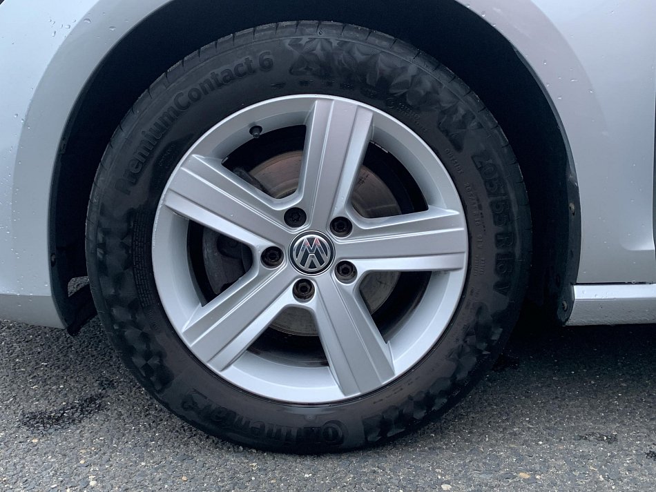 Volkswagen Golf 1.6 TDi 