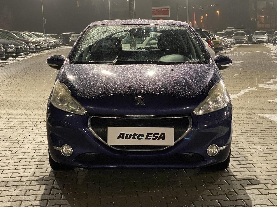 Peugeot 208 1.4i 