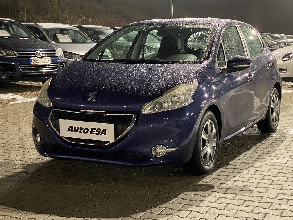 Peugeot 208 1.4i 