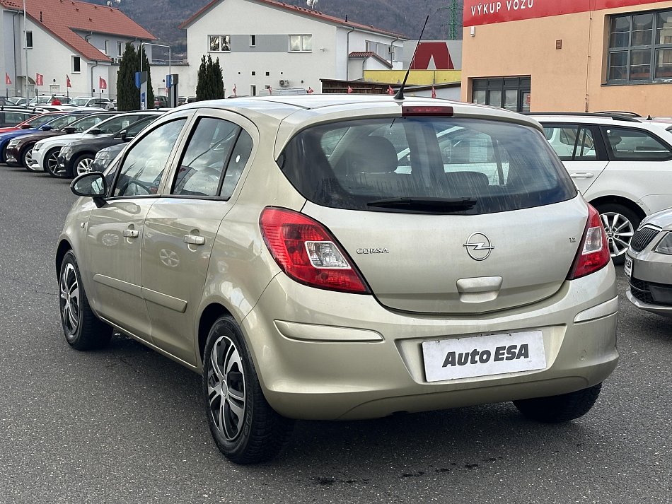 Opel Corsa 1.2i 