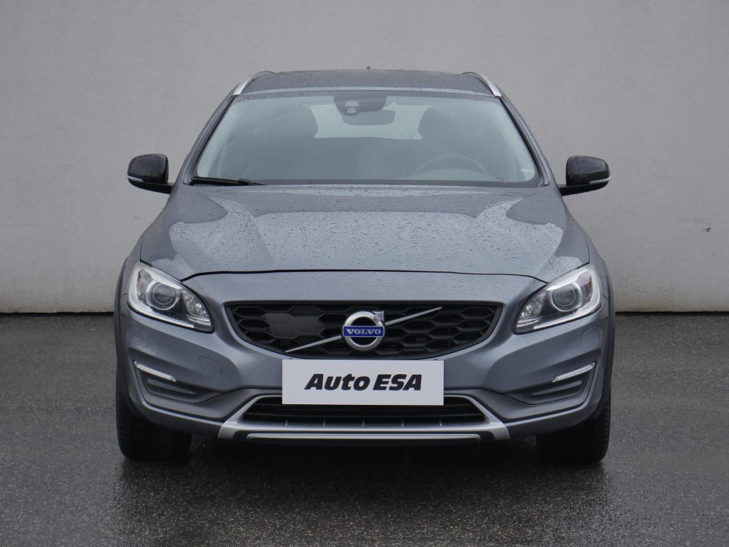 Volvo V60 2.4 D4 Cross Country 4x4