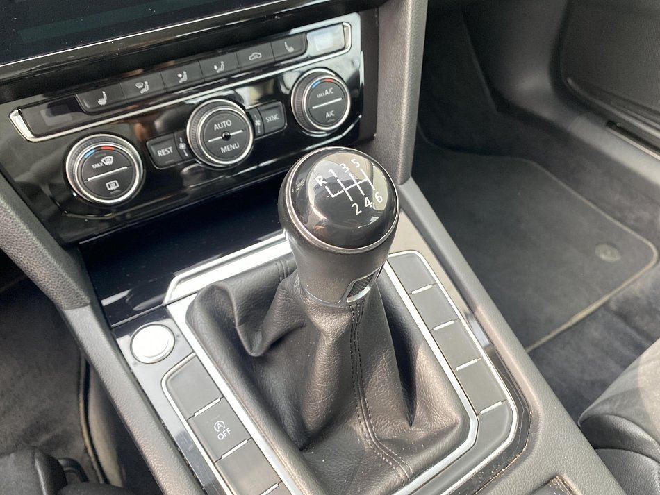 Volkswagen Passat 2.0 TDi 