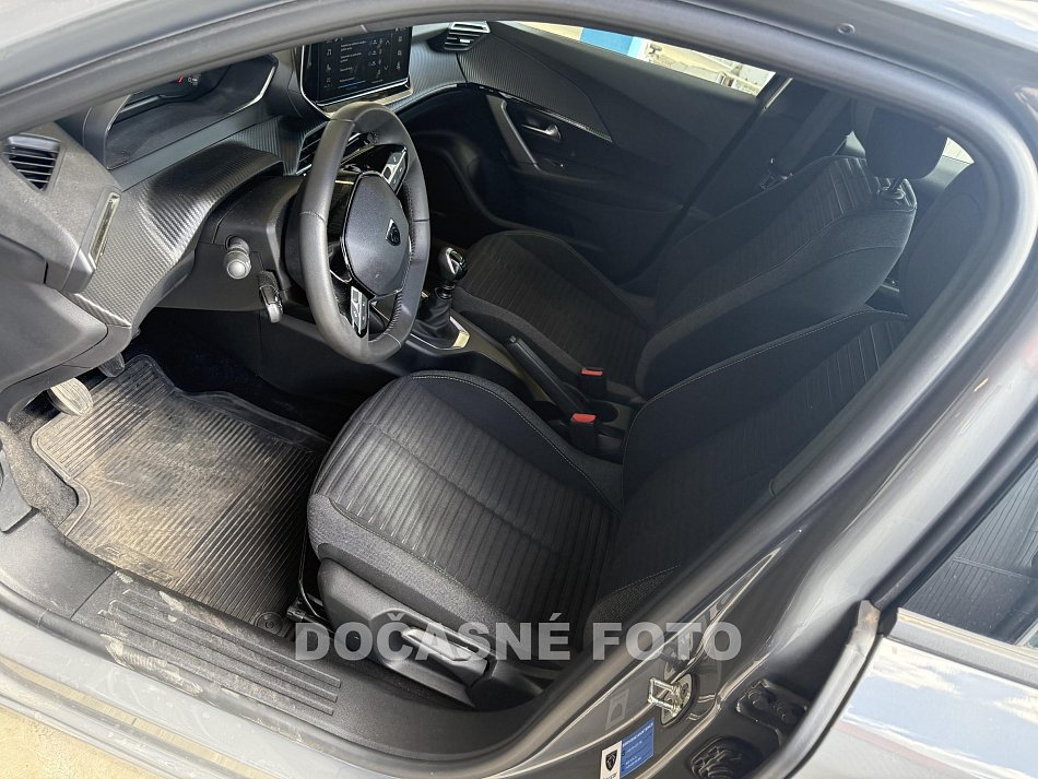 Peugeot 2008 1.2 PT 