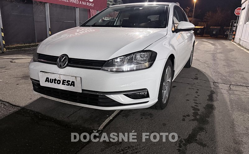 Volkswagen Golf 1.0TSI 