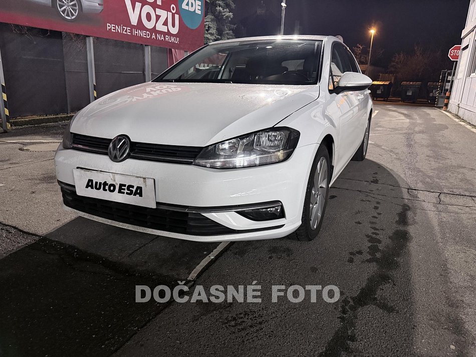 Volkswagen Golf 1.0TSI 