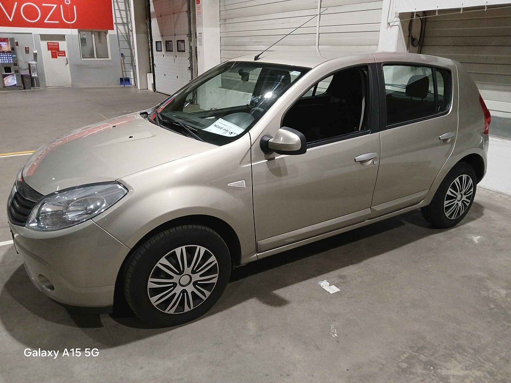 Dacia Sandero 1.6i 