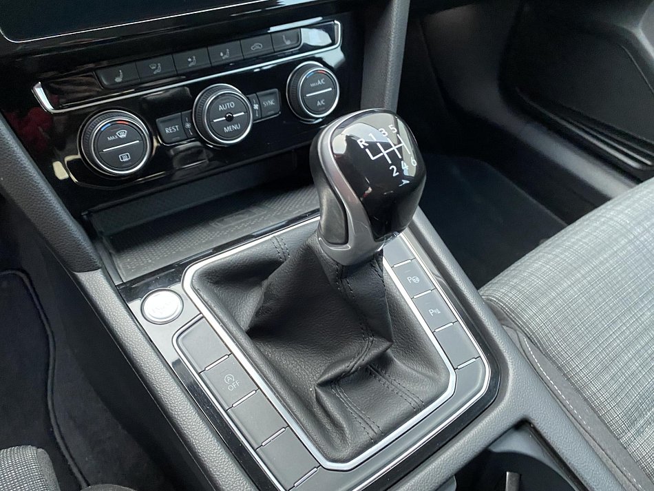 Volkswagen Passat 2.0 TDi Business