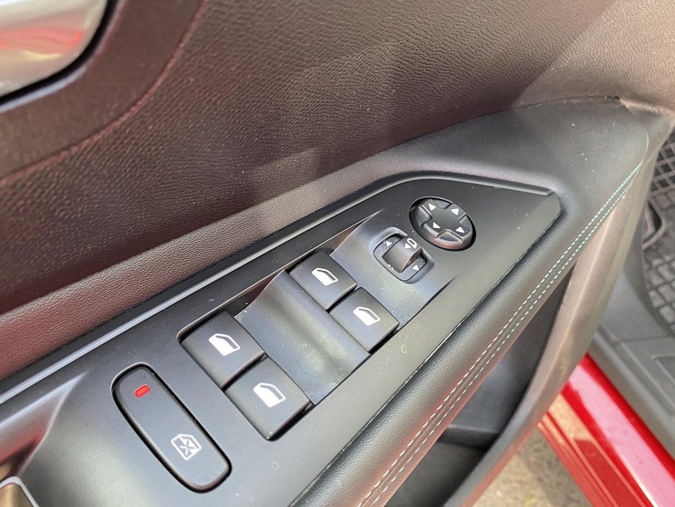 Peugeot 3008 1.2 PT Allure