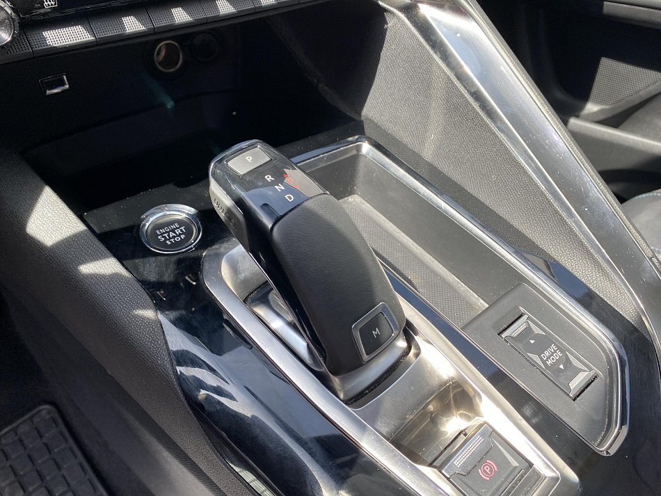 Peugeot 3008 1.2 PT Allure