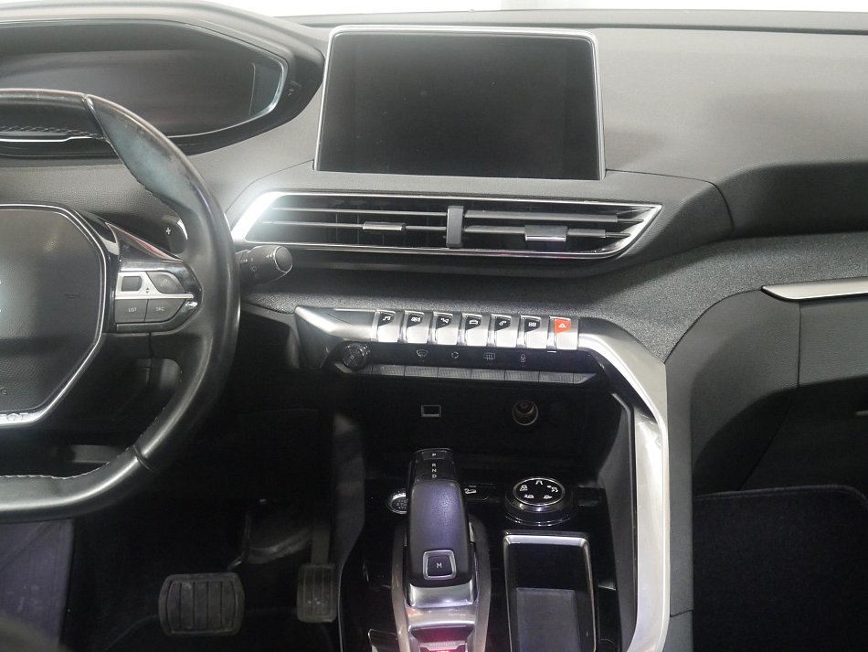 Peugeot 3008 1.2PT Allure