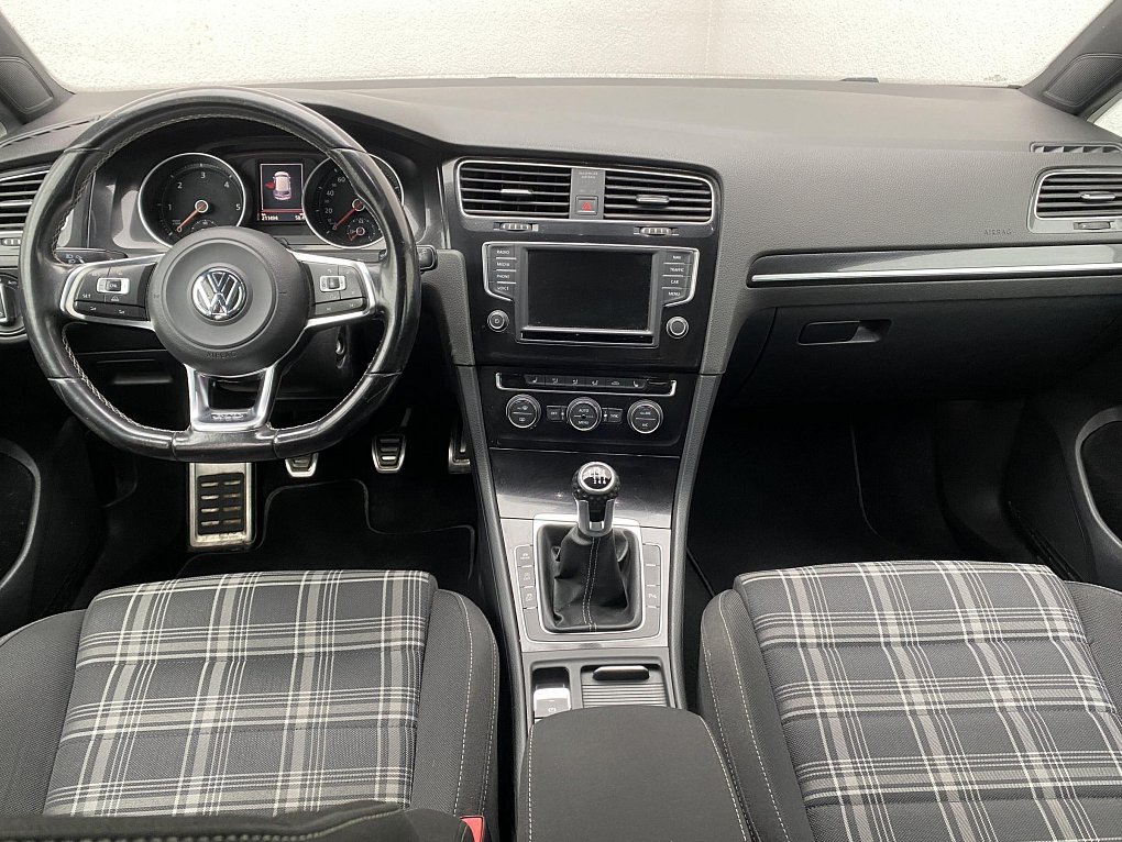 Volkswagen Golf 2.0 TDi GTD