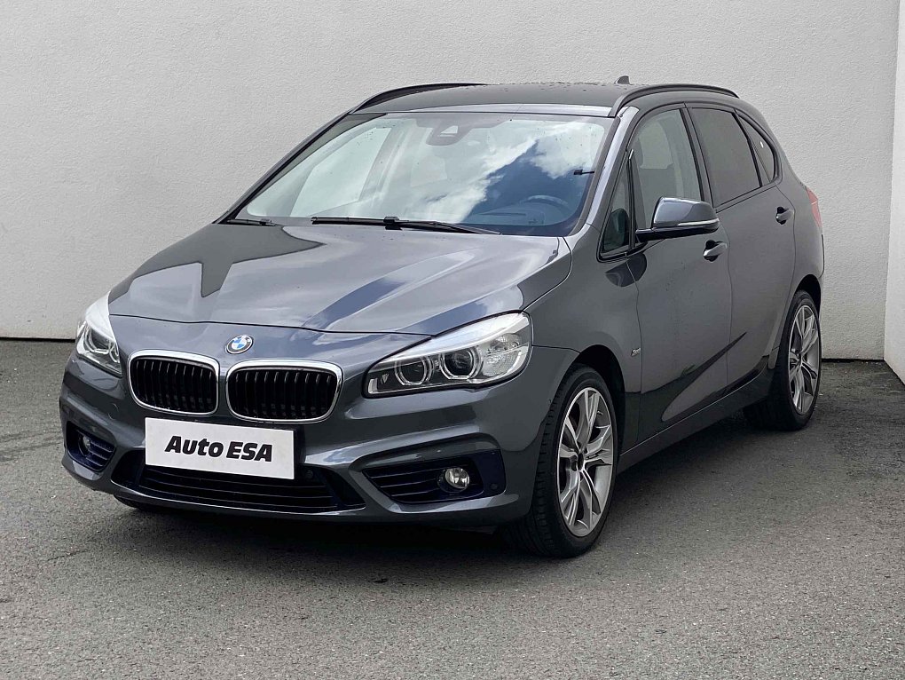 BMW Řada 2 2.0 i Sport Line 220 i